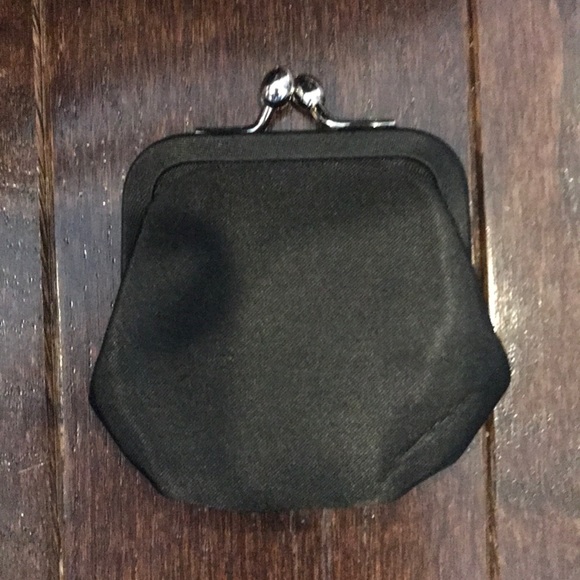 Ann Taylor black satin evening bag - Picture 7 of 9